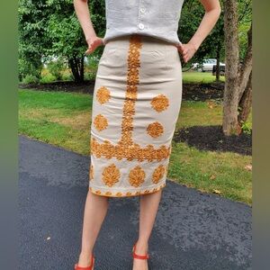 Anthropologie Embroidered Pencil Skirt size 0
